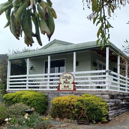 Cottage On Main Franklin Exterior photo